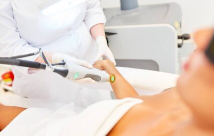 L'épilation électrique est-elle adaptée sur tout type de poils ? | Dr Mayeux | Paris